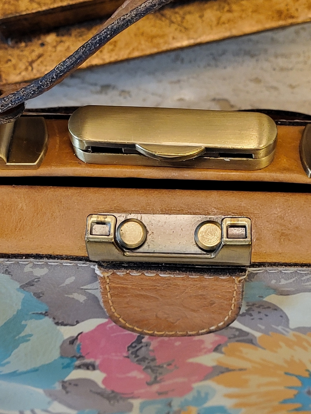 Patrisha Nash Poppies In Bloom Small Satchel - Picture 8 of 11